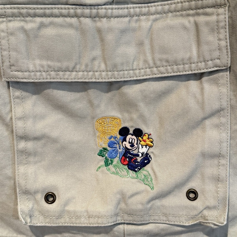 Vintage Disney Store Mickey Mouse Cargo Shorts Tiki Embroidered Beige Large